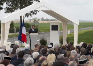 François Hollande 16 avril chemin des dames