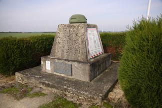 Monument du char B1 Bis « Sampiero Corso » de La Ville-aux-Bois-lès-Dizy ©CD02