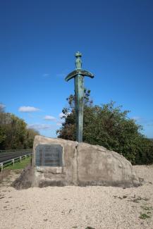 Le monument de la 7e DI inauguré à Leuilly-sous-Coucy en 1950 ©CD02