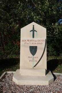 Le monument du 130e RI à Pinon ©CD02