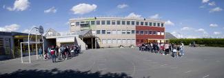 rentrée-2020-collège-Vermand-façade-cour