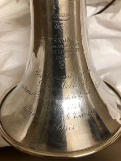 Gros plan clairon Sellier