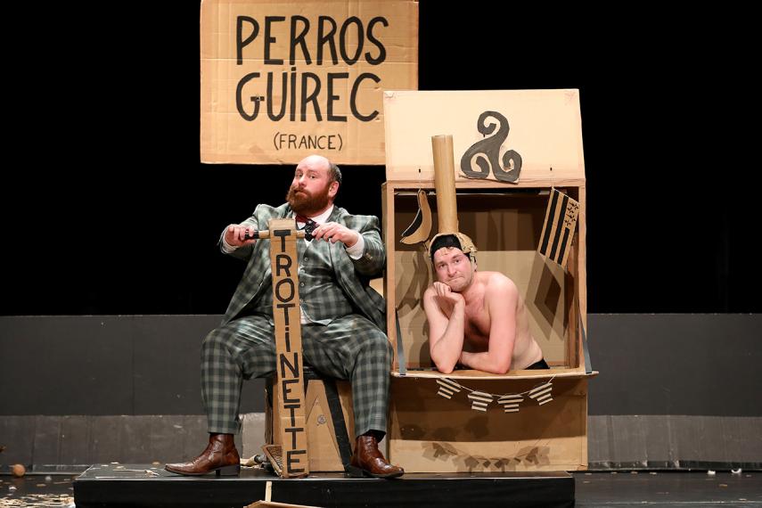 Théâtre Les gros patinent bien < Laon < Aisne < Picardie