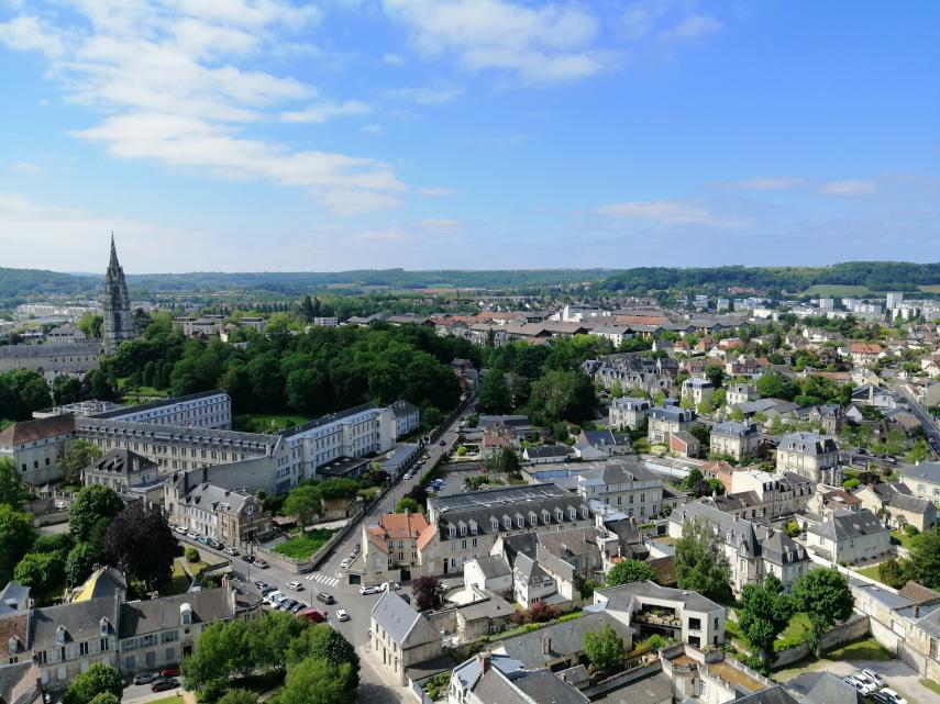 Cherchez l'art-déco du haut de la de la cathédrale de Soissons ©GrandSoissons