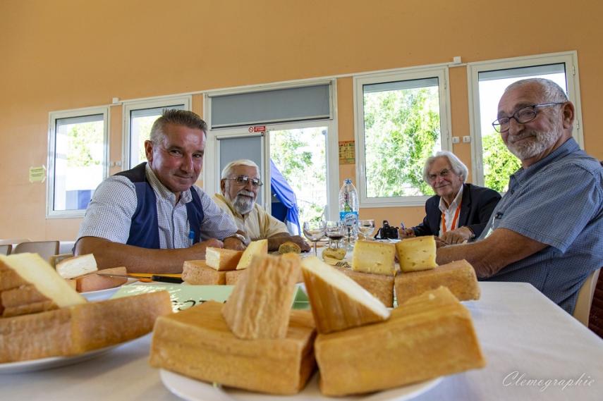 Foire aux fromages < La Capelle < Thiérache < Aisne < Hauts-de-France