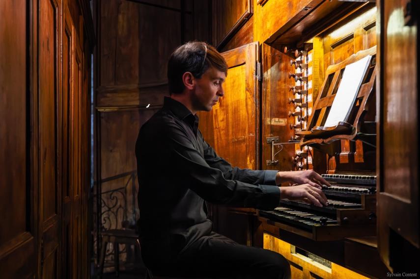 Emmanuel Arakelian - Sylvain Content