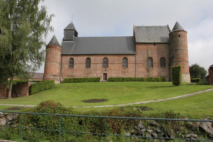 Eglise fortifée d'Esquéhéries < Thiérache < Aisne < Picardie