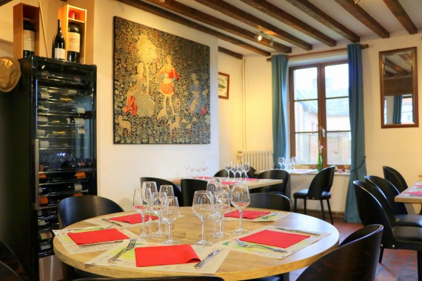 La Table de Maya < Aubenton <  Thiérache < Aisne < Hauts-de-France