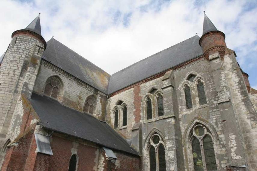 Eglise fortifiée < Montcornet < Aisne < Picardie