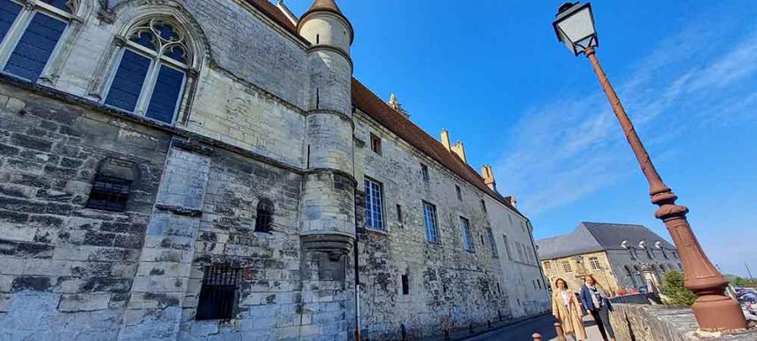 Visite quartier cathédral 2022 II < Laon < Aisne < Hauts-de-France