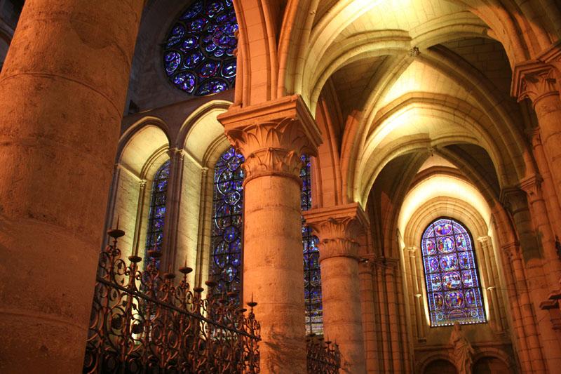 Cathédrale nef nouvel éclairage < Laon < Aisne < Picardie