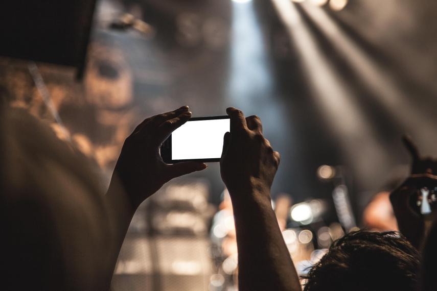 Concert splitshire-smartphone-407108_1920