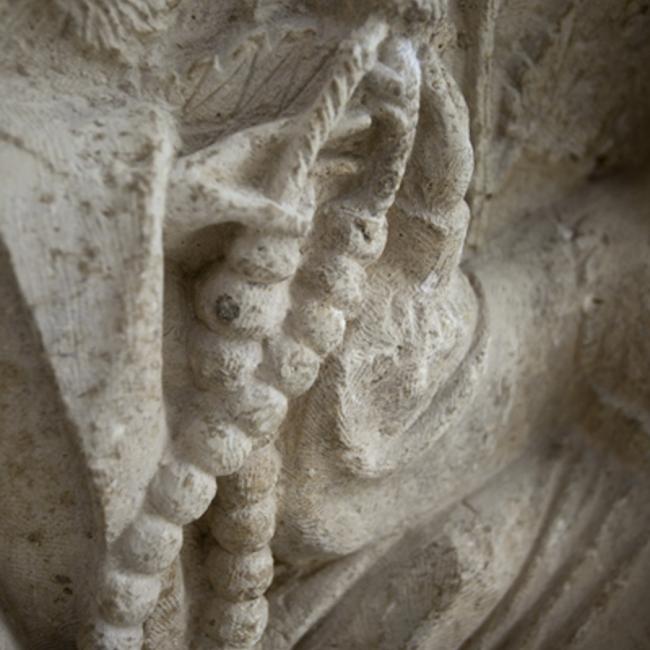 Culot sculpté du 13eme siecle trouvé à La Ferté-Milon