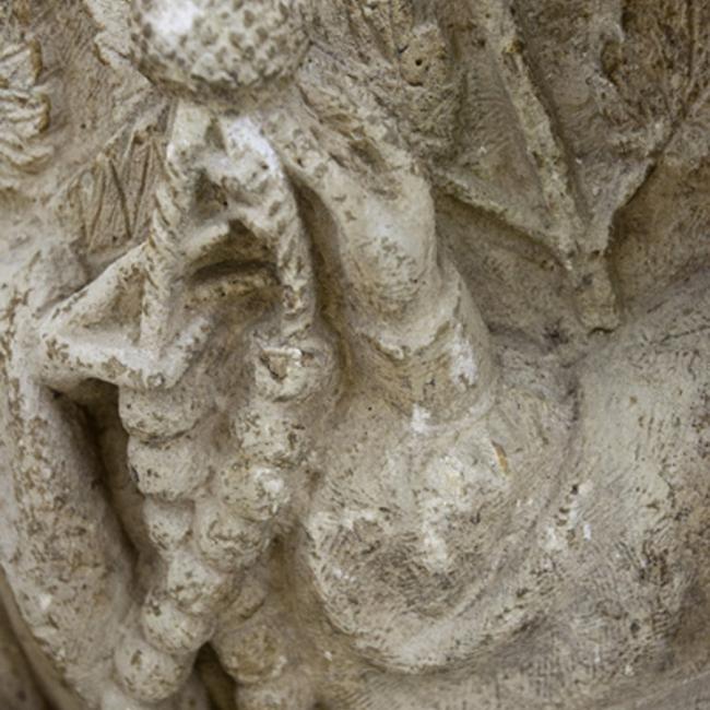 Culot sculpté du 13eme siecle trouvé à La Ferté-Milon