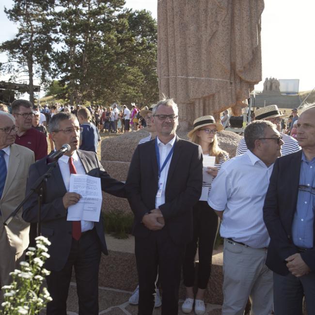 Moment d'hommage aux poilus