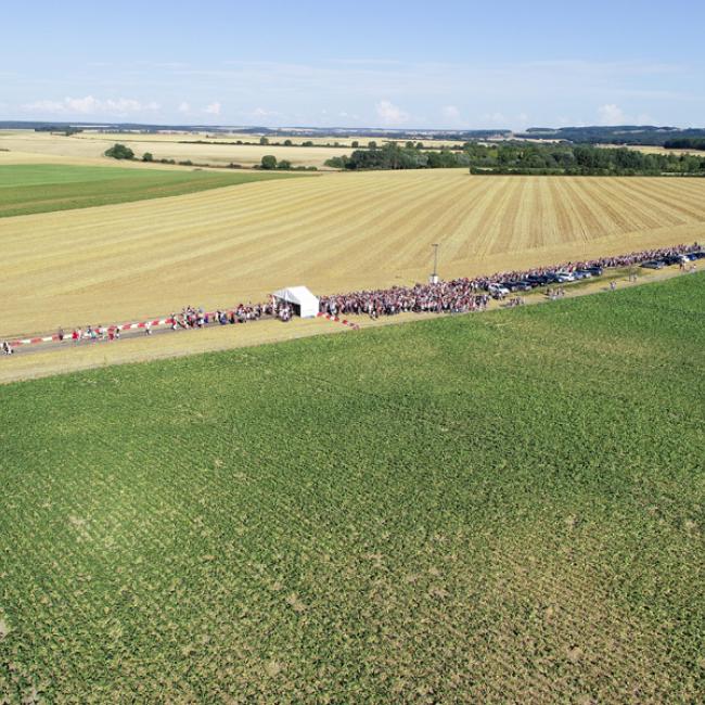 La queue à l'entrée du site