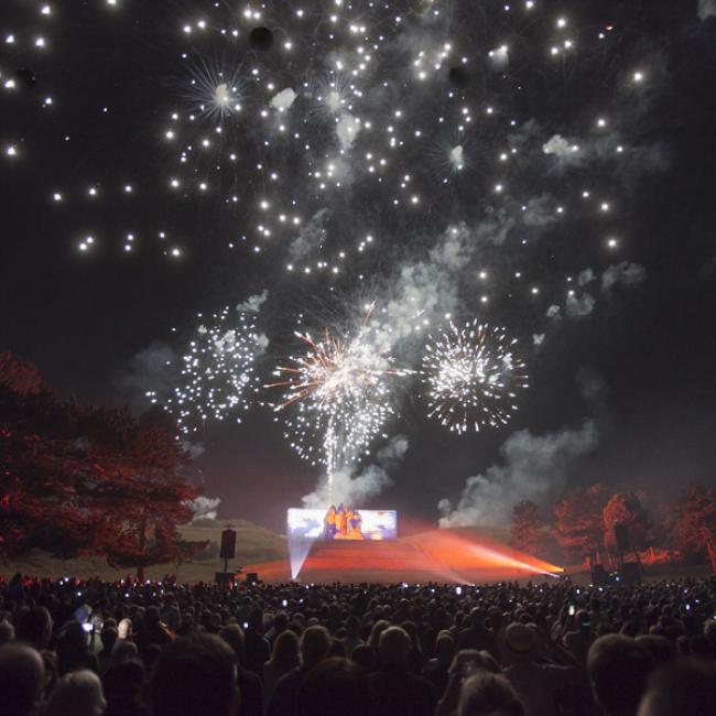 Les artificiers illuminent la butte Chalmont