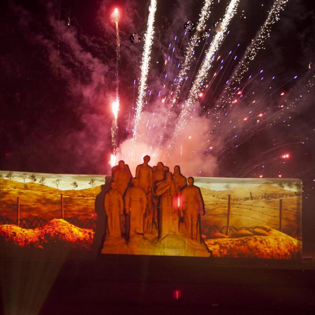 Le déluge de feu continue