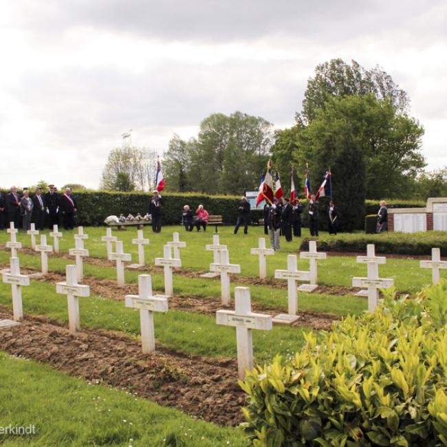 Hommage aux victimes Effry