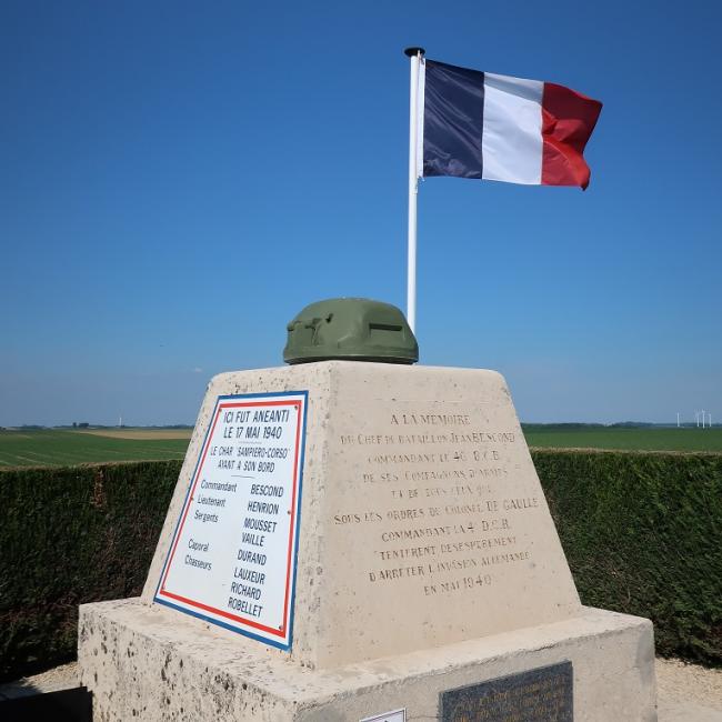 Monument du char « Sampiero Corso » à La Ville-au-Bois-lès-Dizy. © Conseil départemental de l’Aisne.